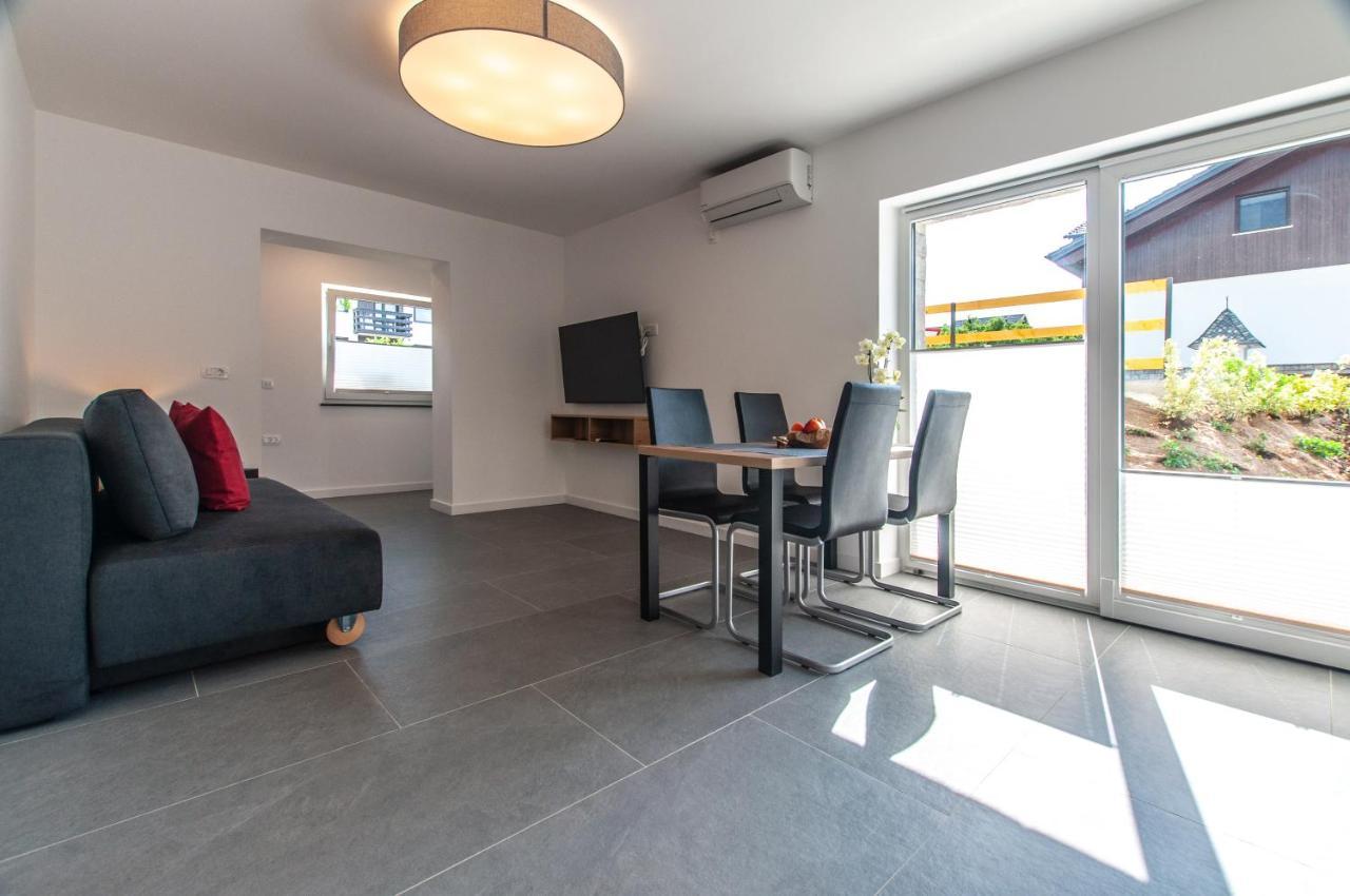 Ursus Apartment *